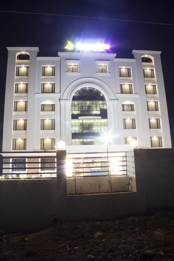 Cygnett Inn Dwarka  Ngoại thất bức ảnh