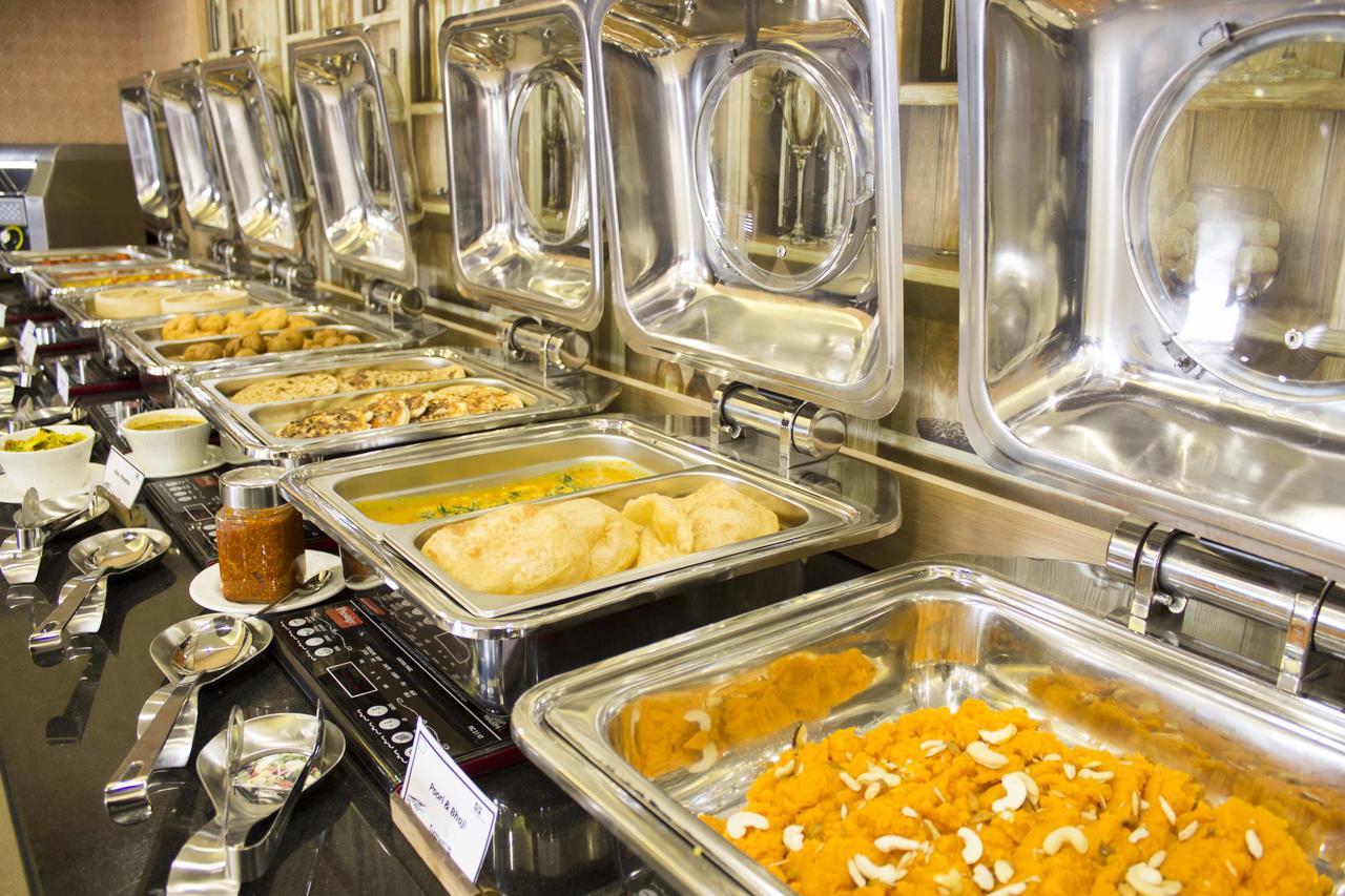 Cygnett Inn Dwarka  Ngoại thất bức ảnh
